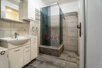 Na predaj rodinný dom v Nemšovej, 252m2, garáž - 6