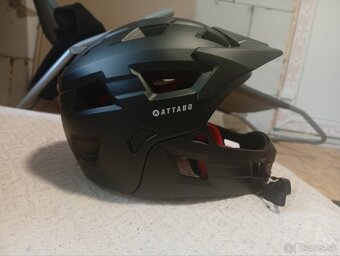 ČISTO NOVÁ PRILBA - 6