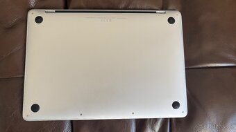 MacBook Pro 2019 (13 palcov) - 6
