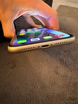 iPhone 11 64GB - 6