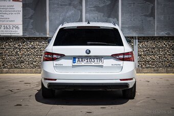 Superb 3 Combi 2.0 TDI DSG Style, Webasto, Kessy, Bixenón - 6