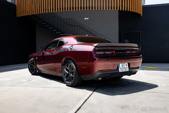 Dodge Challenger 5.7 V8 HEMI A/T 2019 - 6