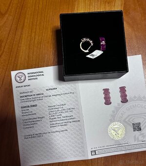 Zlaté náušnice s rubínmi - 6