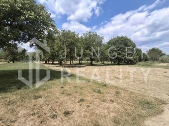 Znížená cena – Na predaj slnečný pozemok v obci Brzotín - 6