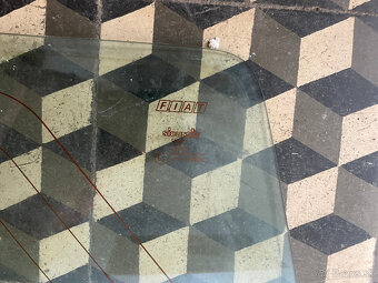 🔹 Na predaj – originálne sklo FIAT UNO - 6