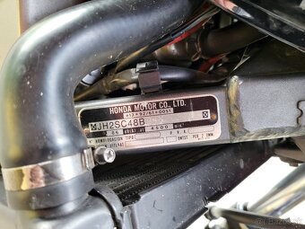 Honda CB900F Hornet - 6