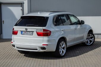 BMW X5 xDrive48i - 6