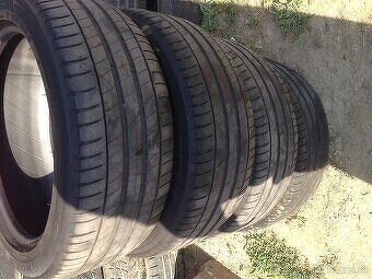 Predám letné gumi 225/45 r17 5mm - 6