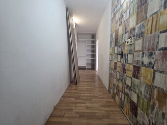 Ponúkam na predaj 1,5 izbový  byt Jaltská, Dargovských hrdin - 6