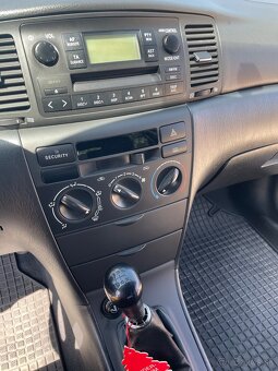 Predám Toyotu corollu - 6