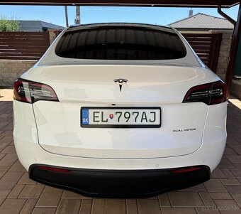 ° Tesla Model Y ° Dual motor (4x4) ° LR ° 2022 ° SK špz - 6