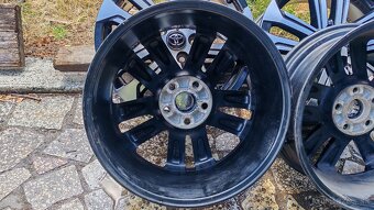 5x114,3 R18 --- TOYOTA RAV4 - 6
