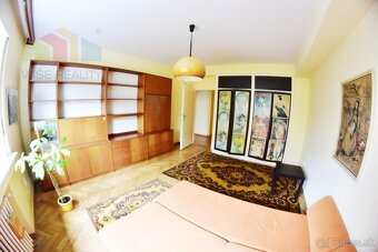 Na prenájom veľký 3,5 izbový byt s balkónom + KK, 118 m², ul - 6