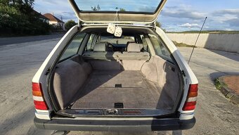 Mercedes 200TE w124 - 6