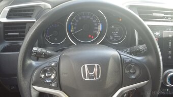 HONDA JAZZ 1.3i-VTEC MT 2015 - 6