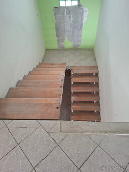 Predám rodinný dom v obci Chrastné pri Vajkovciach - 6