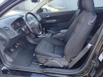 Volvo C30 D2 Kinetic, 84 kW, 6-st. manuál - 6