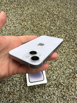 iPhone 14 - baterie 100% - 6