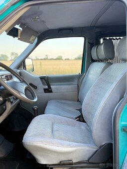 VW Caravelle - 6