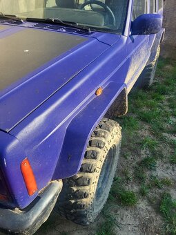 Jeep Cherokee XJ - 6