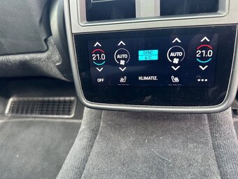 Taycan 4S top výbava stav - 6