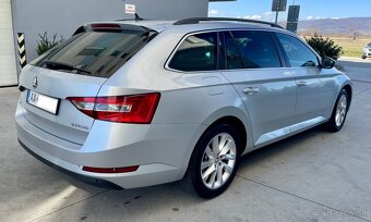 Škoda Superb Combi 2.0 TDI DSG - 6