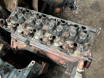 Predám motor a diely na motor 4v turbo zetor crystal - 6