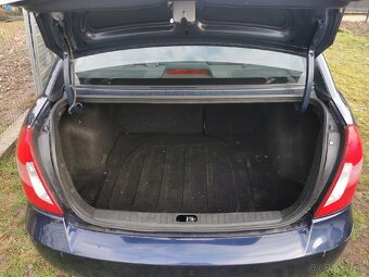 Hyundai Accent - 6