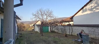 SLOVREAL: Pozemok s chalupou v nádhernom prostredí Malých Ka - 6