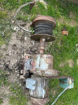 Elektromotor s prevodovkou a s navijakom - 6