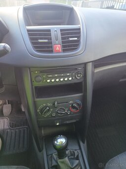 Peugeot 207 - 6