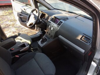 Opel Zafira 1.9 tdci 7 miestna - 6