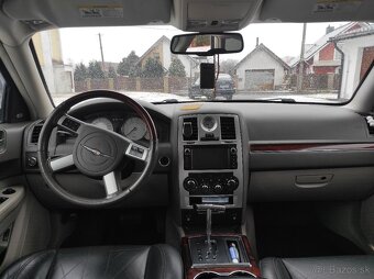 Chrysler 300C - 6