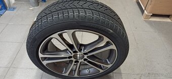 Mercedes 225/45 R18 - 6