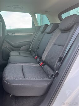 ŠKODA KAROQ 2,0 TDI STYLE 4x4 / VIRTUAL / MATRIX / AMBIENT - 6