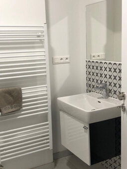 Prenájom moderného 2 izbového bytu v centre Prešova - 6