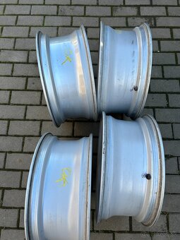 Disky Mazda 5x114,3 R17 ET 50 - krytky Mazda aj Renault - 6
