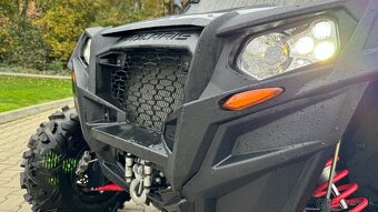 Polaris RZR XP 900 - 6