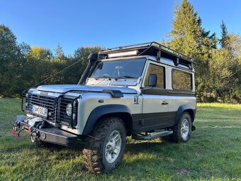 Land Rover Defender 90 - 6