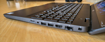 Notebook Dell Latitude 5500 - 15.6" / i7 8665u / 32GB DDR4 - 6