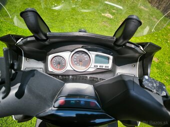 Aprilia SR 300max - 6
