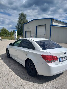 Chevrolet cruz 1,6 2010 - 6