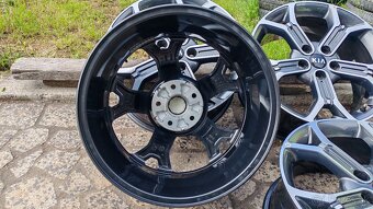 5x114,3 R18 --- KIA X CEED - 6