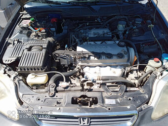 Honda Civic 1.5 VTEC - 6