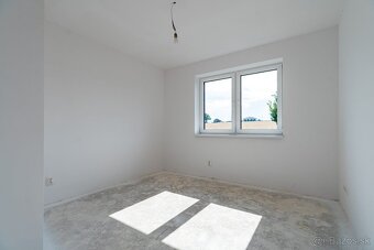 NA PREDAJ 4 IZBOVÝ RODINNÝ DOM V OBCI BELŽA | HOLODOM | POZE - 6