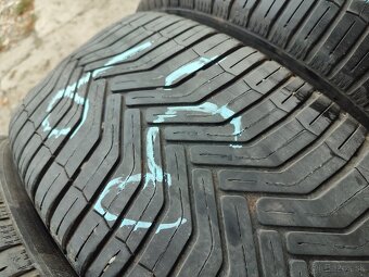 235/60 r16 Michelin - 6