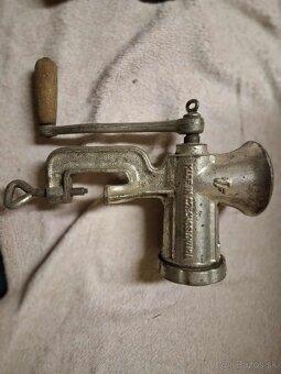 Mlynčeky na mäso a orechy - 6