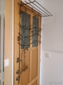 Kovový vešiak s kovovým botníkom - 6