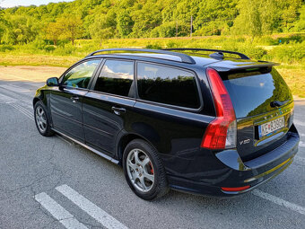 PREDÁM VOLVO V50 R-DESIGN 2.0D 100KW NAJAZDENÉ 172TISÍC KM - 6