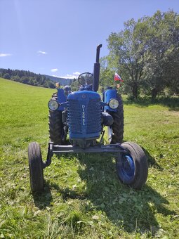 Traktor Zetor 25 - 6